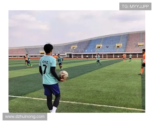 陈娜专访:从绿茵场到人生舞台的足球旅程回顾与展望